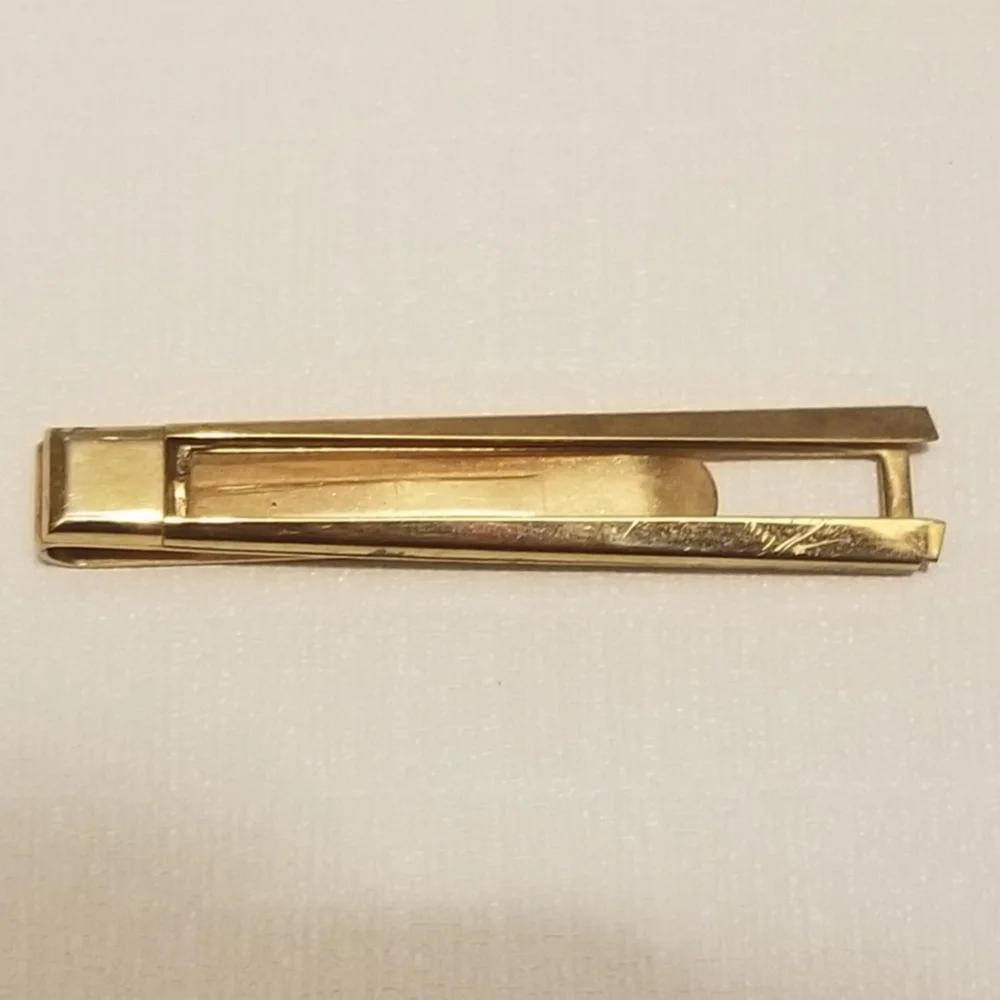 Vtg goldtone signed Swank tie clip- stained - Picture 1 of 3